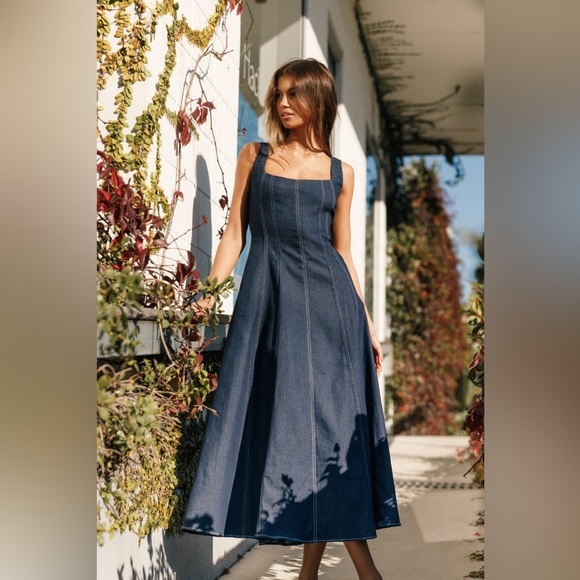 PETAL & PUP CALLUM MIDI DRESS - DARK DENIM SIZE S B1352 - Picture 1 of 8